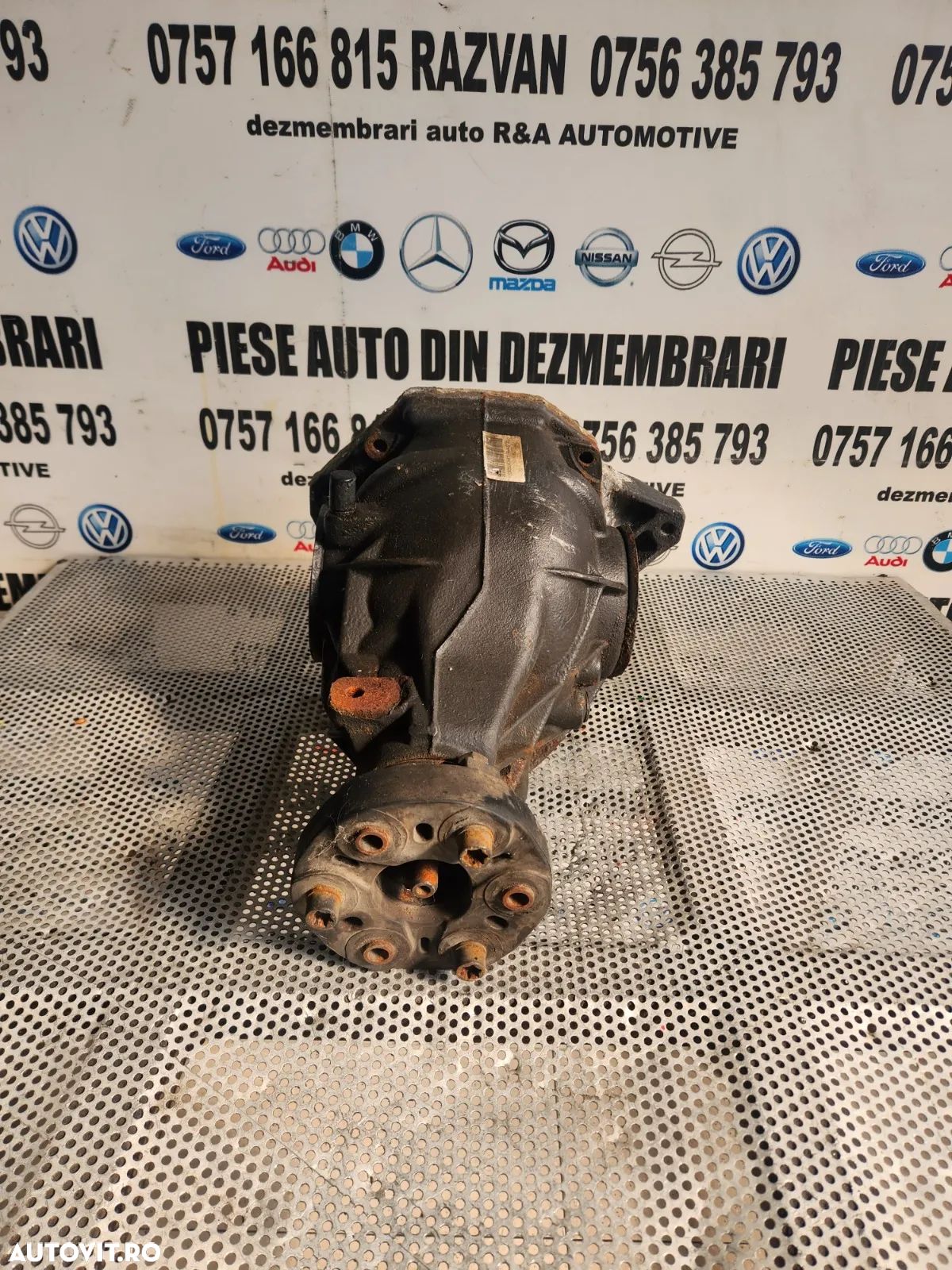 Grup Diferential Spate Mercedes C Class W204 Cod A2043510508 - Dezmembrari Arad - 1