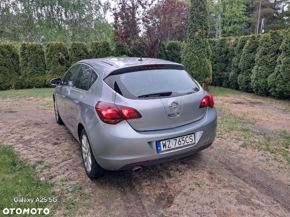 Opel Astra 1.4 T Cosmo - 3