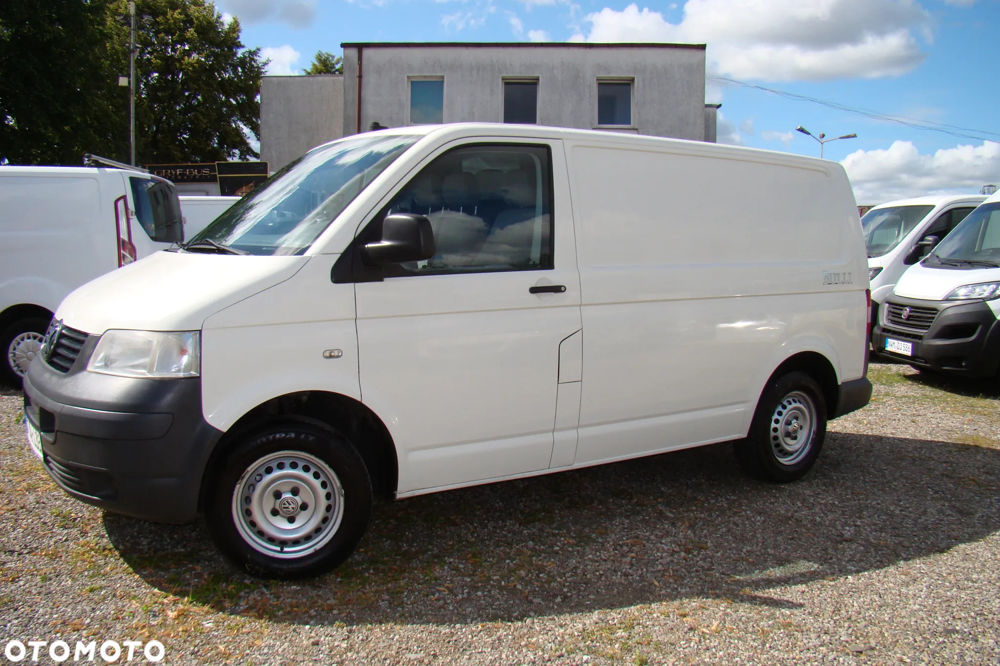 Volkswagen Transporter - 2