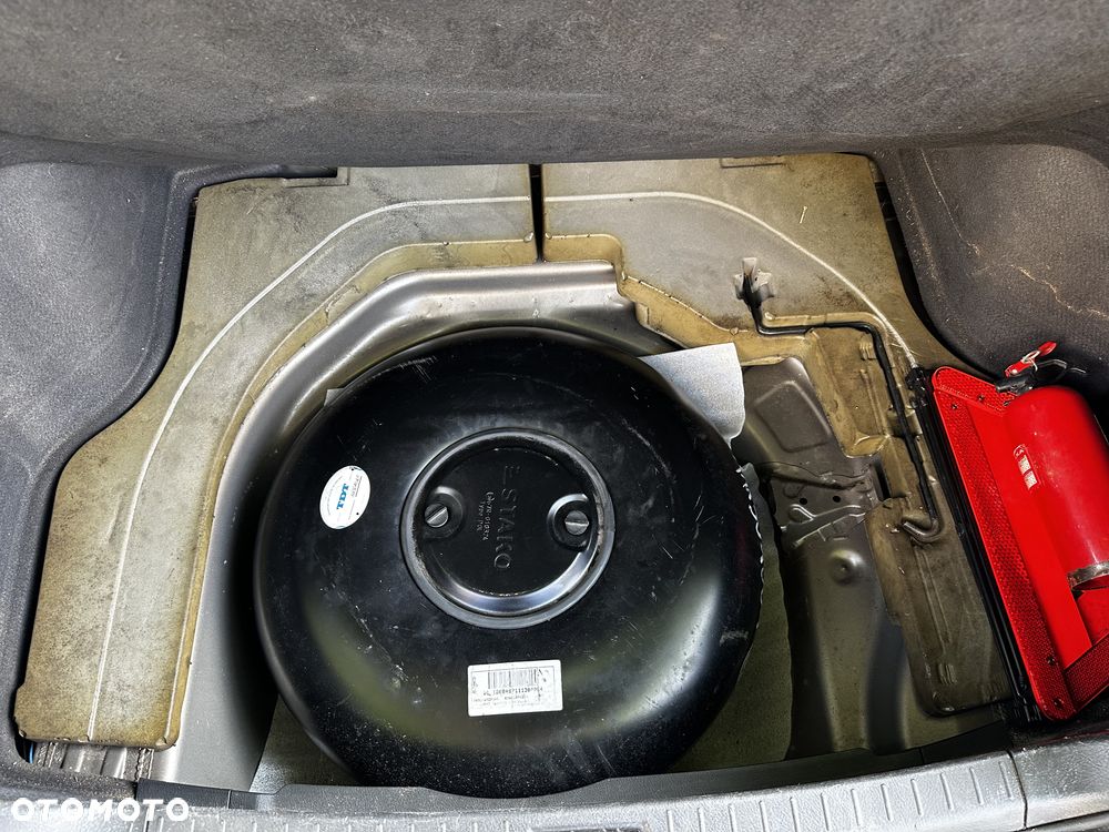 Toyota Avensis 1.8 VVT-i Sol - 26