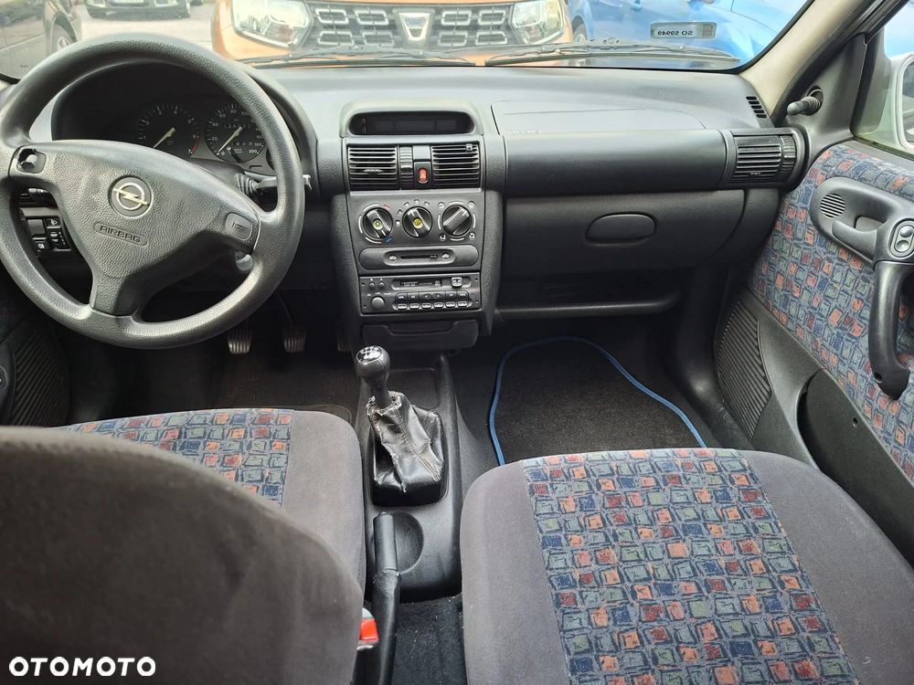 Opel Corsa 1.2 City 16v - 4