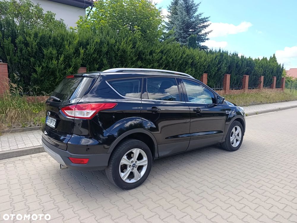 Ford Kuga 2.0 TDCi 2x4 Titanium - 13