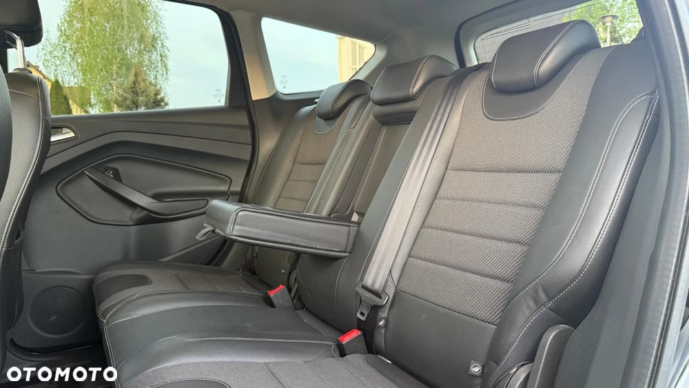 Ford Kuga 2.0 TDCi AWD Titanium - 33