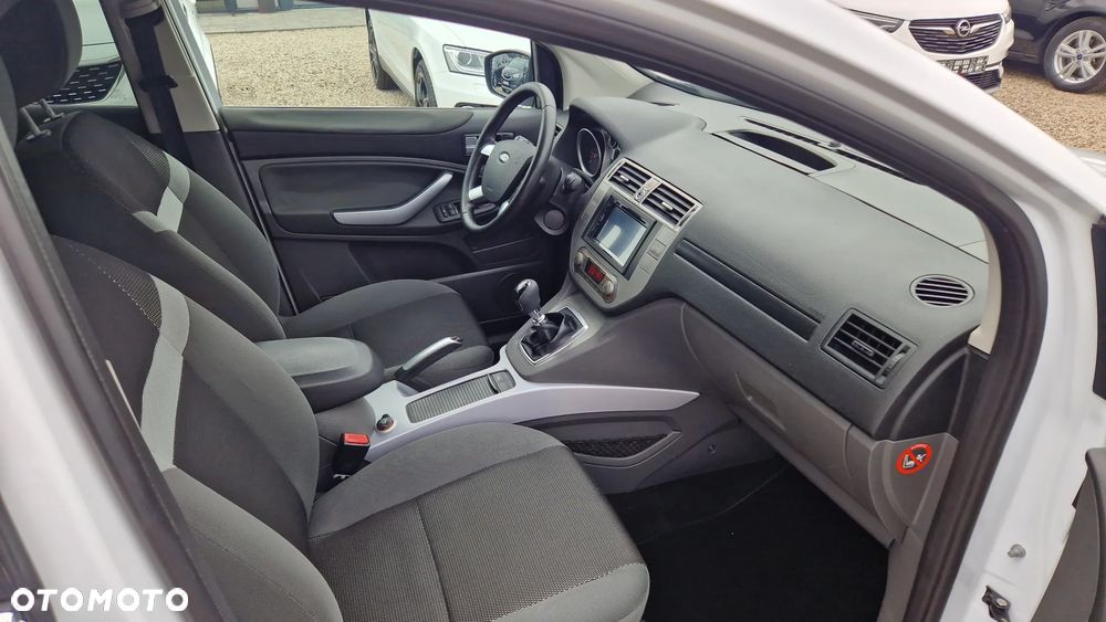 Ford Kuga 2.0 TDCi 2x4 Titanium - 7