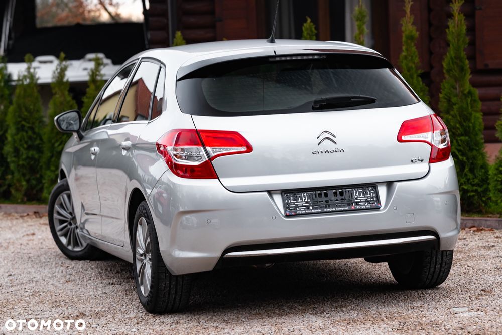 Citroën C4 VTi 120 Attraction - 8