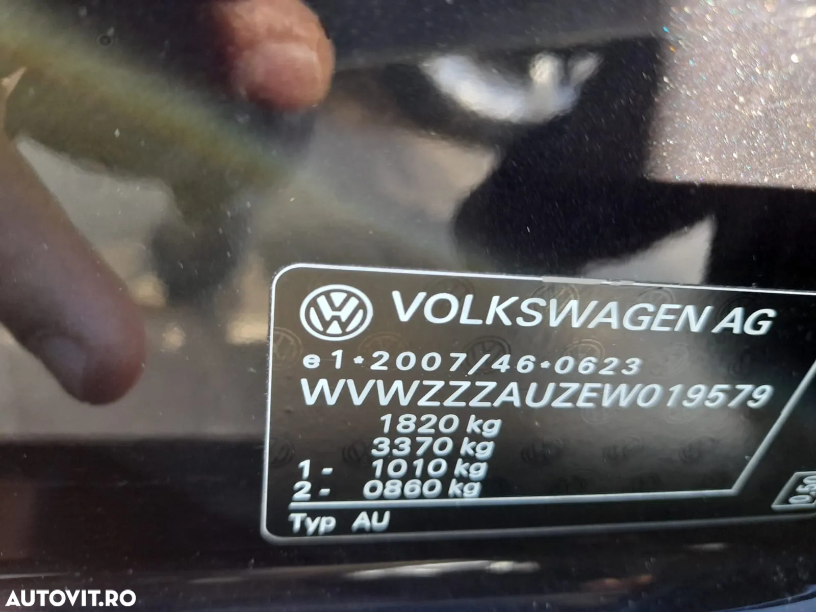 Volkswagen Golf 1.6 TDI BlueMotion Technology DPF Comfortline - 23