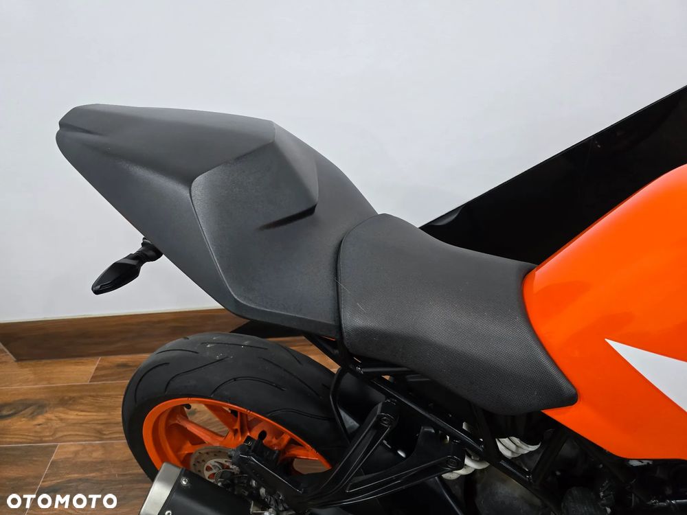 KTM RC 125 - 8