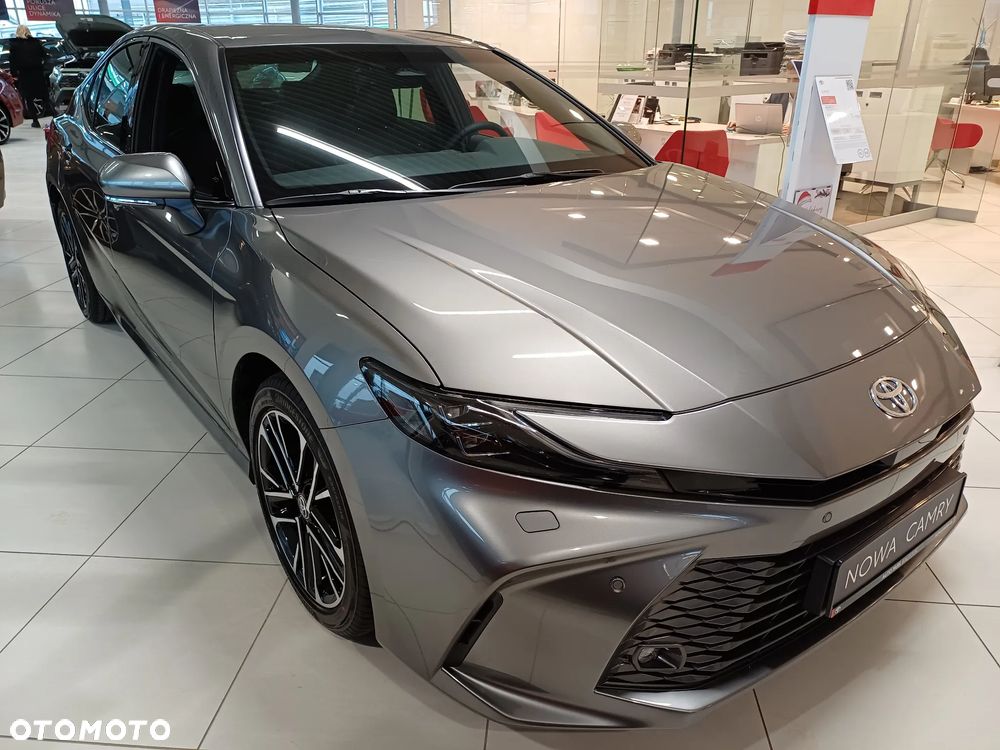 Toyota Camry - 1