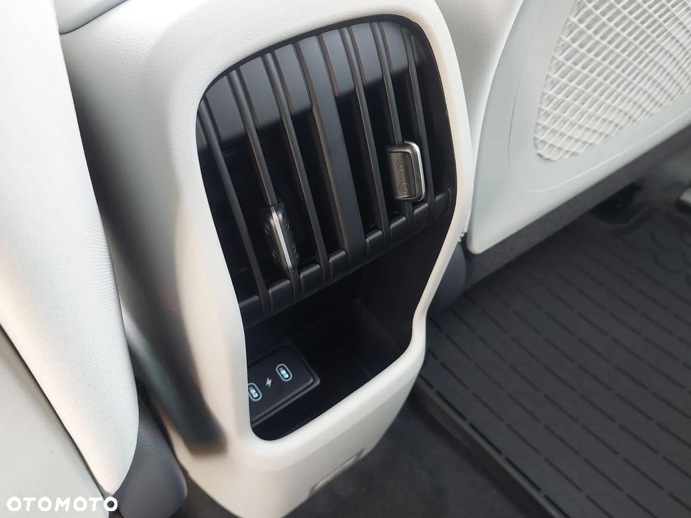 Hyundai Kona 65kWh Smart - 18