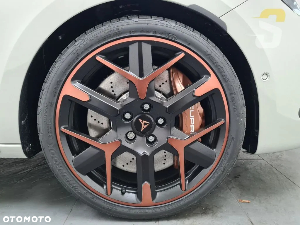 Cupra Leon 2.0 TSI 4Drive VZ DSG - 9