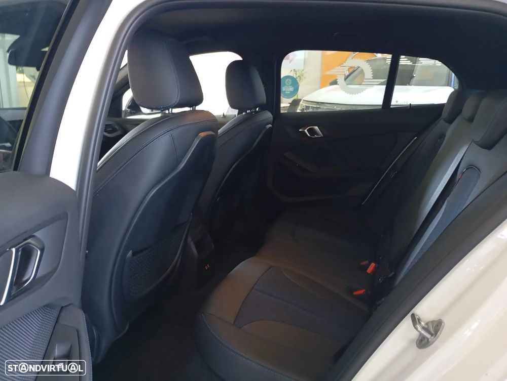 BMW 116 d Pack Desportivo M Auto - 15