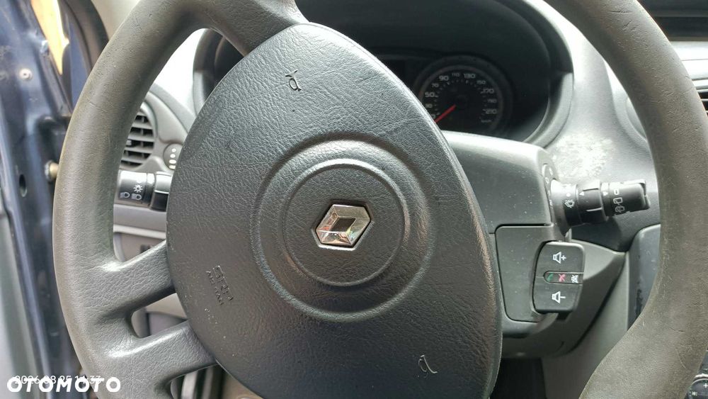 Renault Clio - 6