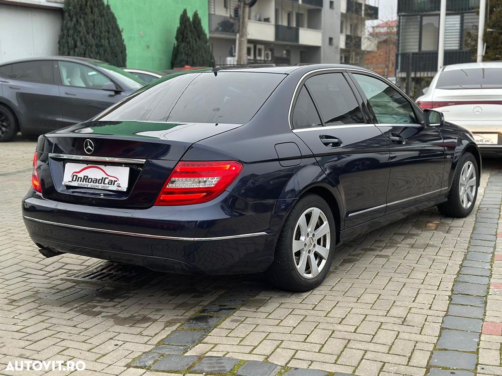 Mercedes-Benz C 180 CGI BlueEFFICIENCY - 4