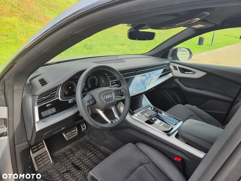 Audi Q8 - 10