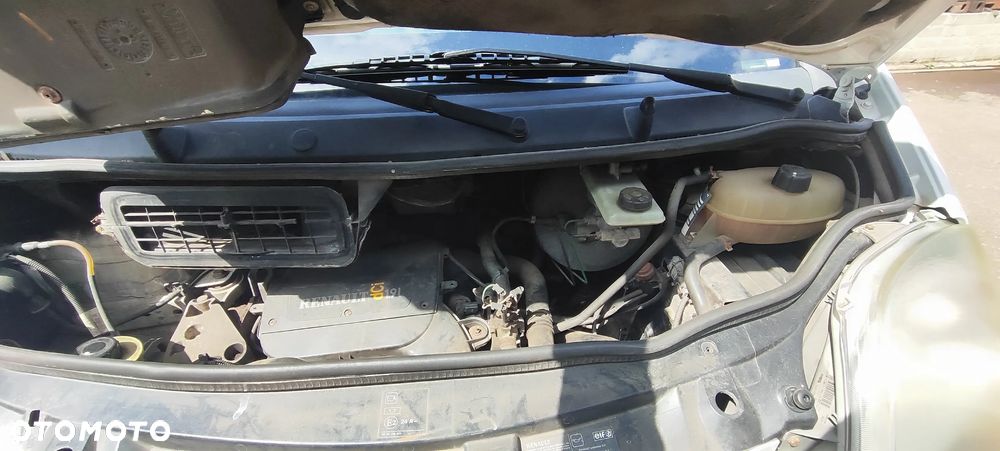 Renault TRAFIC - 8