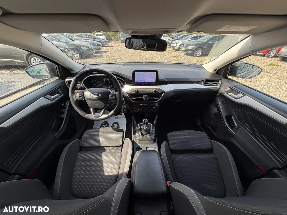 Ford Focus - 8