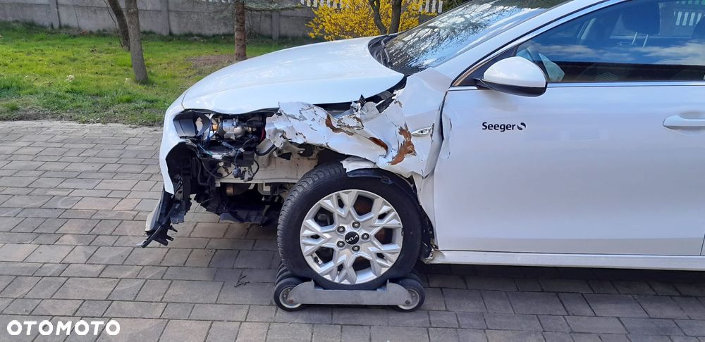 Kia Ceed 1.5 T-GDI DCT7 OPF Spirit - 17