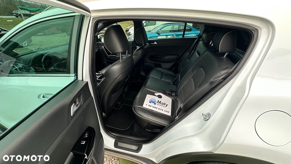 Kia Sportage 2,0 CRDI AWD GT Line - 10