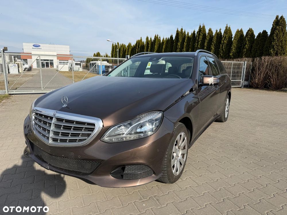 Mercedes-Benz Klasa E 300 BlueTEC 9G-TRONIC
