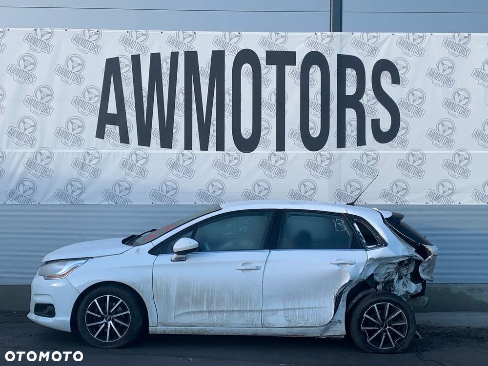 CITROEN C4 2013 *SAMOCHÓD NA CZĘŚCI* 3339 MASKA, LAMPA, DRZWI, LUSTERKO, ZDERZAK, GRILL, BŁOTNIK, KLAPA, BELKA, DESKA, FOTELE, KANAPA, ĆWIARTKA, KIEROWNICA, TARCZE, ZACISKI, ZAWIESZENIE, KOMPLETNY PRZÓD, KOMPLETNY TYŁ, LICZNIK, ZEGARY, PRAWE LEWE PRZÓD TYŁ - 1