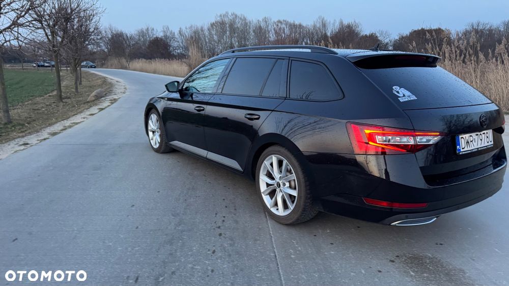 Skoda Superb 2.0 TDI DSG Sportline - 18