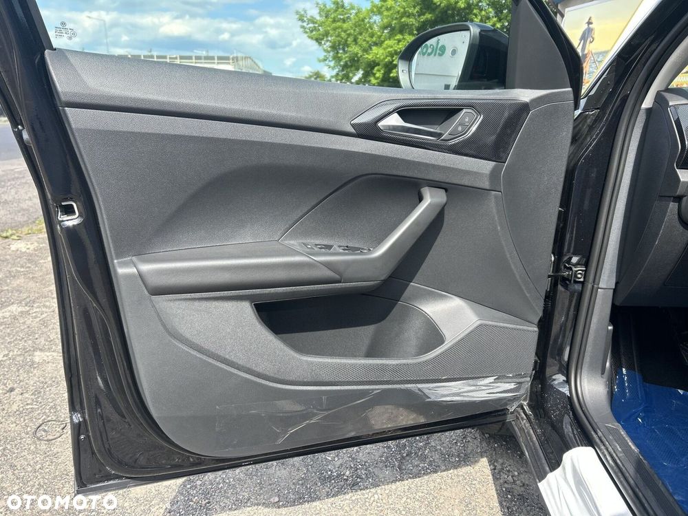 Volkswagen T-Cross - 37