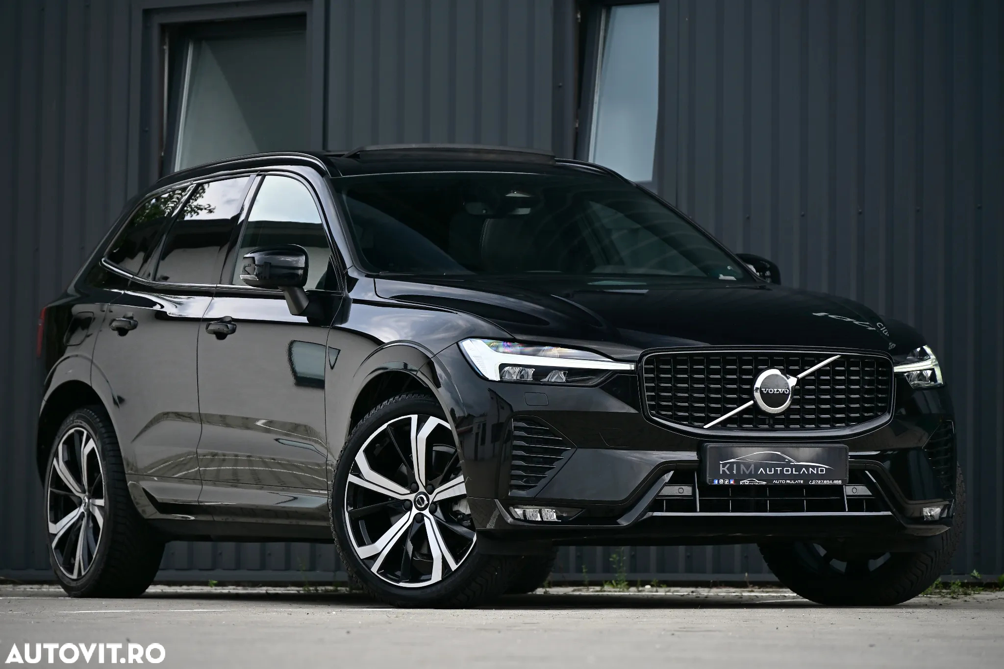 Volvo XC 60 B4 MHEV AT8 AWD R-Design - 2