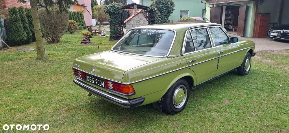 Mercedes-Benz 280 - 4