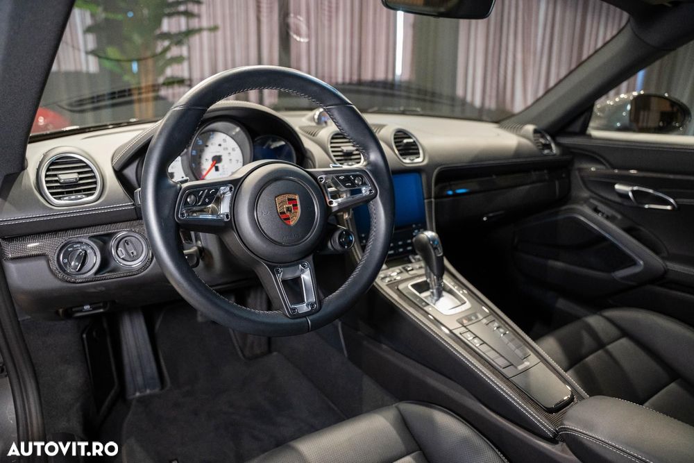 Porsche Cayman 718 PDK - 35