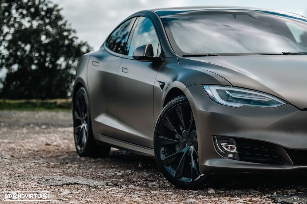 Tesla Model S Long Range - 16