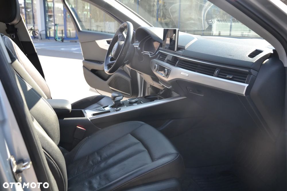 Audi A4 Limousine - 23