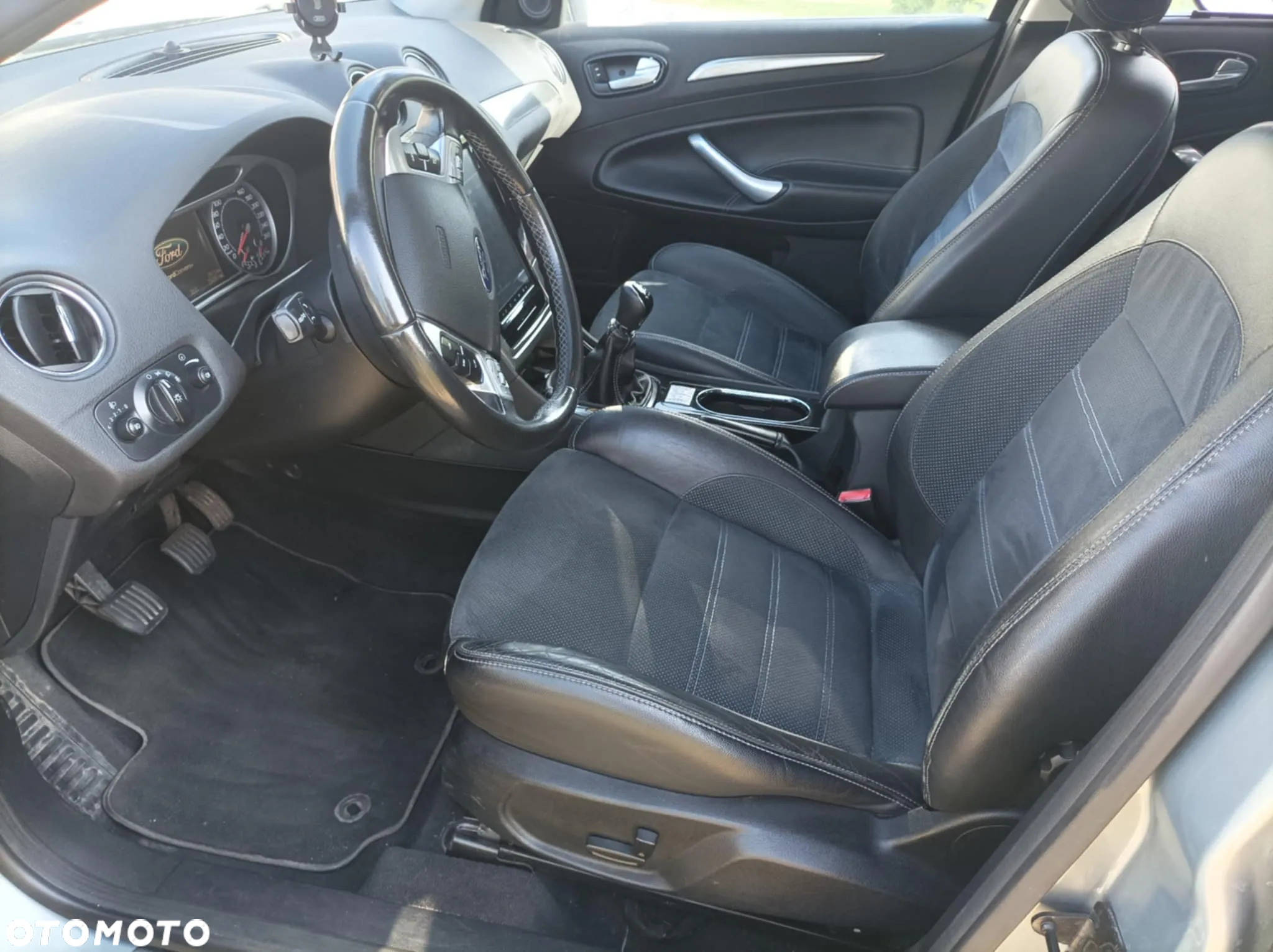 Ford Mondeo 2.0 FF Ghia - 17