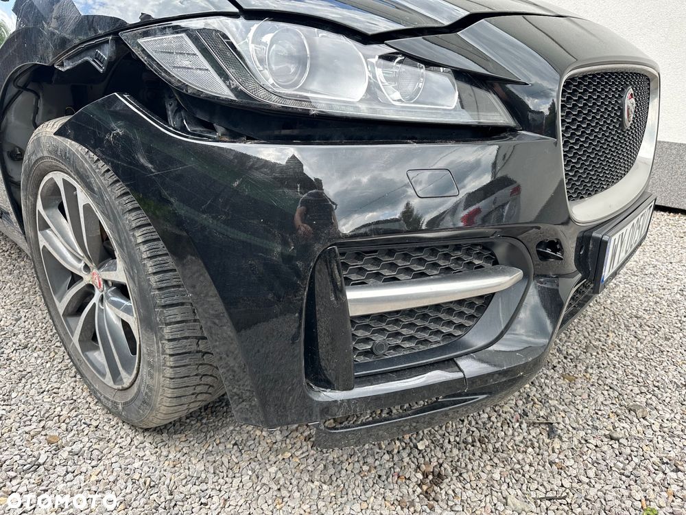 Jaguar F-Pace - 4