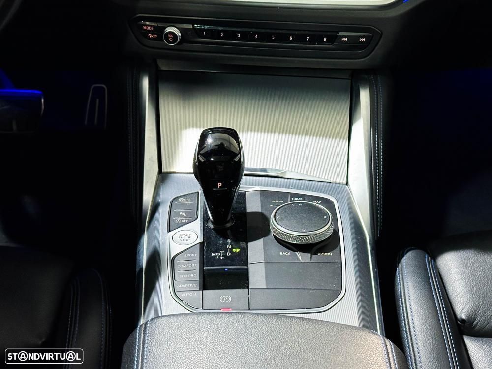BMW 420 Gran Coupé i Pack Desportivo M Auto - 23