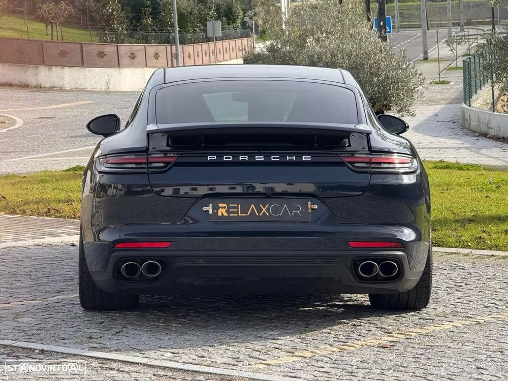 Porsche Panamera 4 E-Hybrid - 6