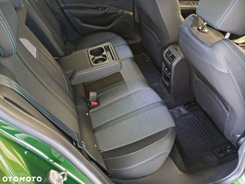 Peugeot 308 1.2 PureTech Allure S&S EAT8 - 17