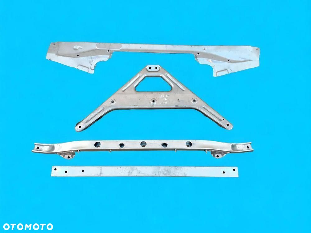 Audi Q7 4M Wspornik Rozpórka Wzmocnienie Pasa 4M0806303 4M0805645B - 1
