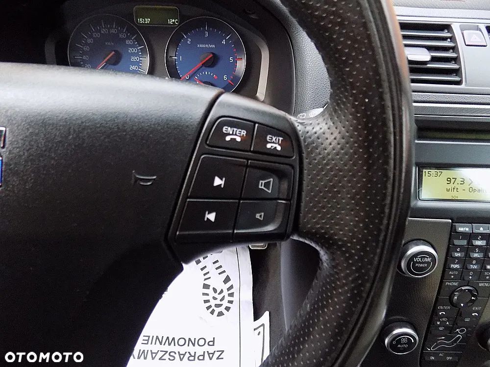 Volvo V50 2.0D R-Design Momentum - 11