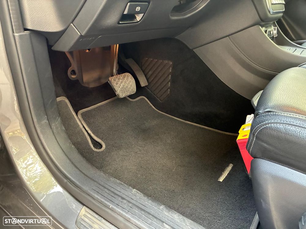 Mercedes-Benz GLA 250 4Matic 7G-DCT Style - 51