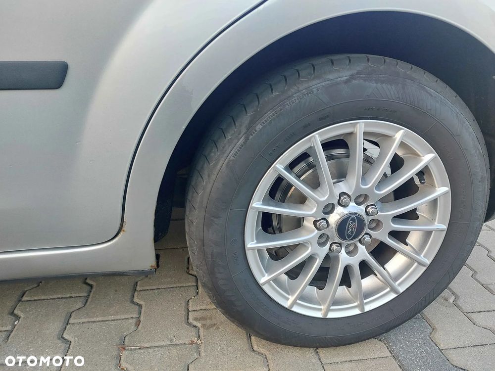 Ford Focus - 12