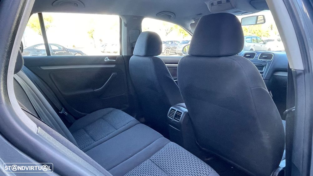 VW Golf Variant 1.6 TDi Highline - 13