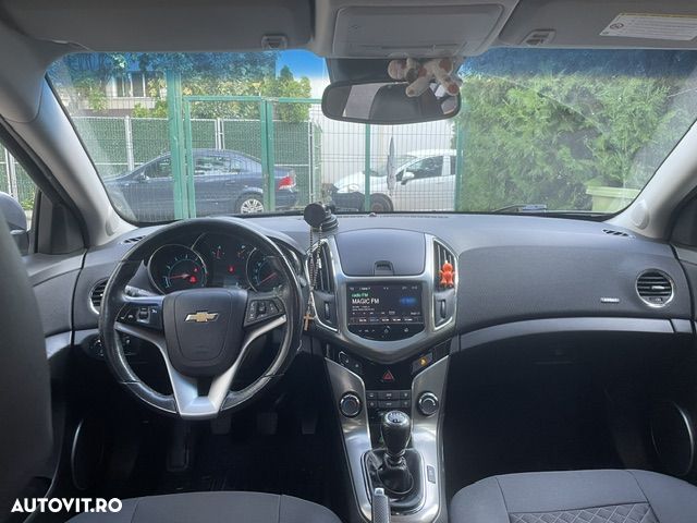 Chevrolet Cruze 1.8 Ecotec LTZ+ - 6