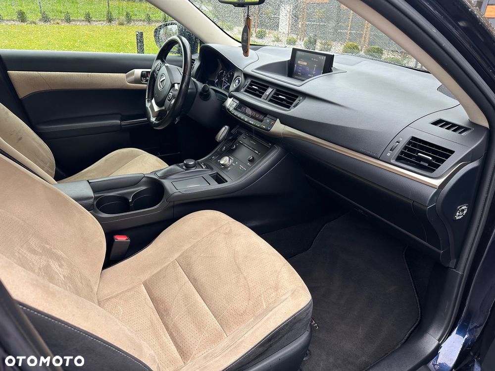 Lexus CT 200h Elegance EU6 - 14