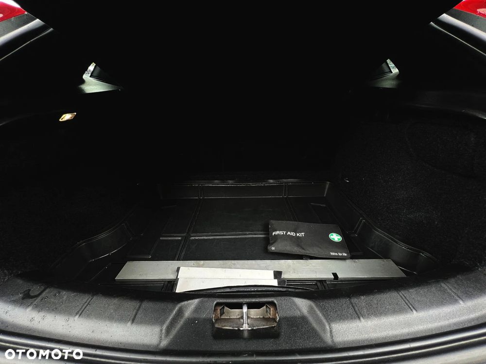 Volvo V40 Cross Country D2 Drive-E Base - 36