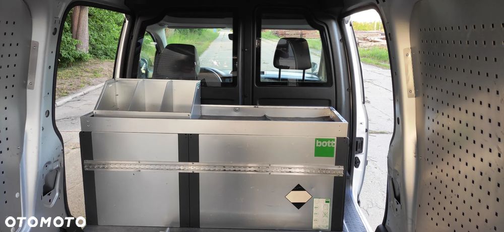 Volkswagen Caddy - 22