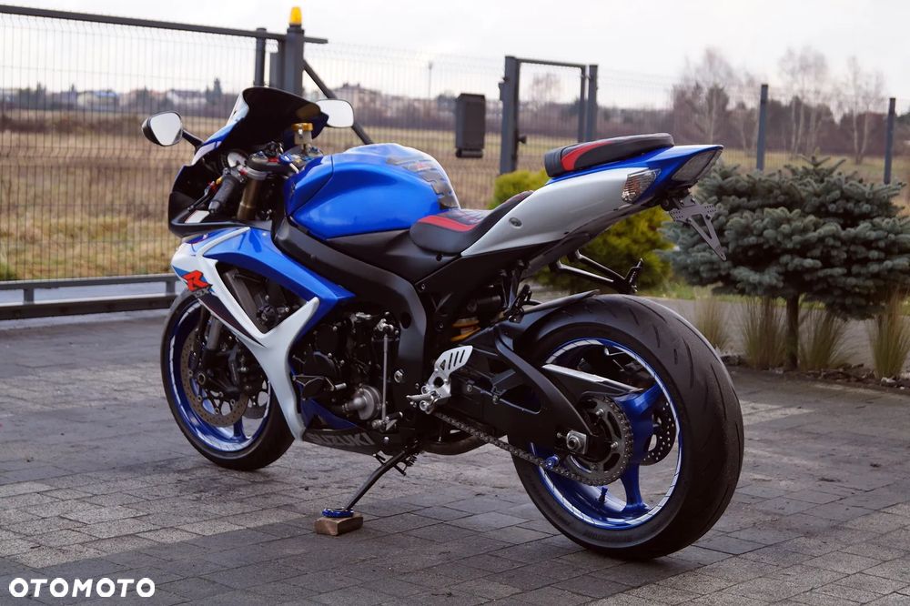 Suzuki GSX-R - 8