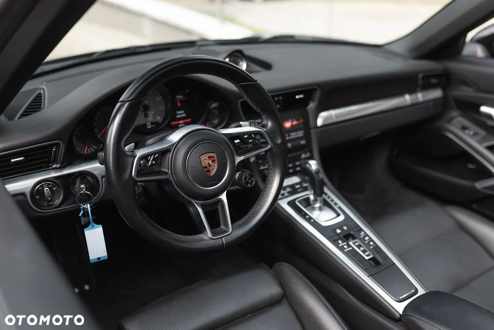 Porsche 911 Carrera S PDK - 15