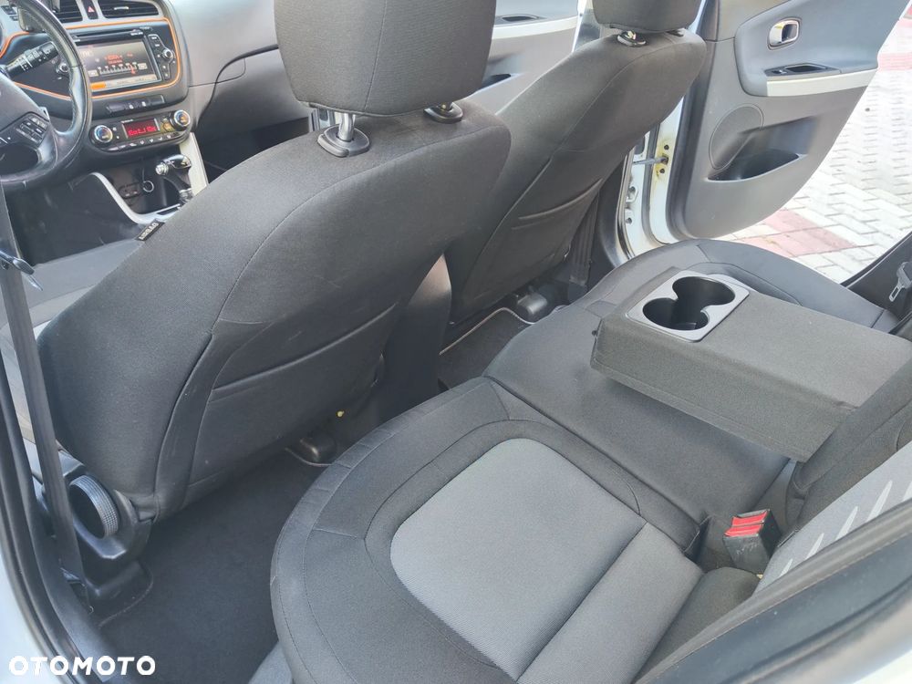 Kia Ceed - 30