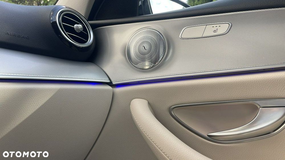 Mercedes-Benz Klasa E - 11