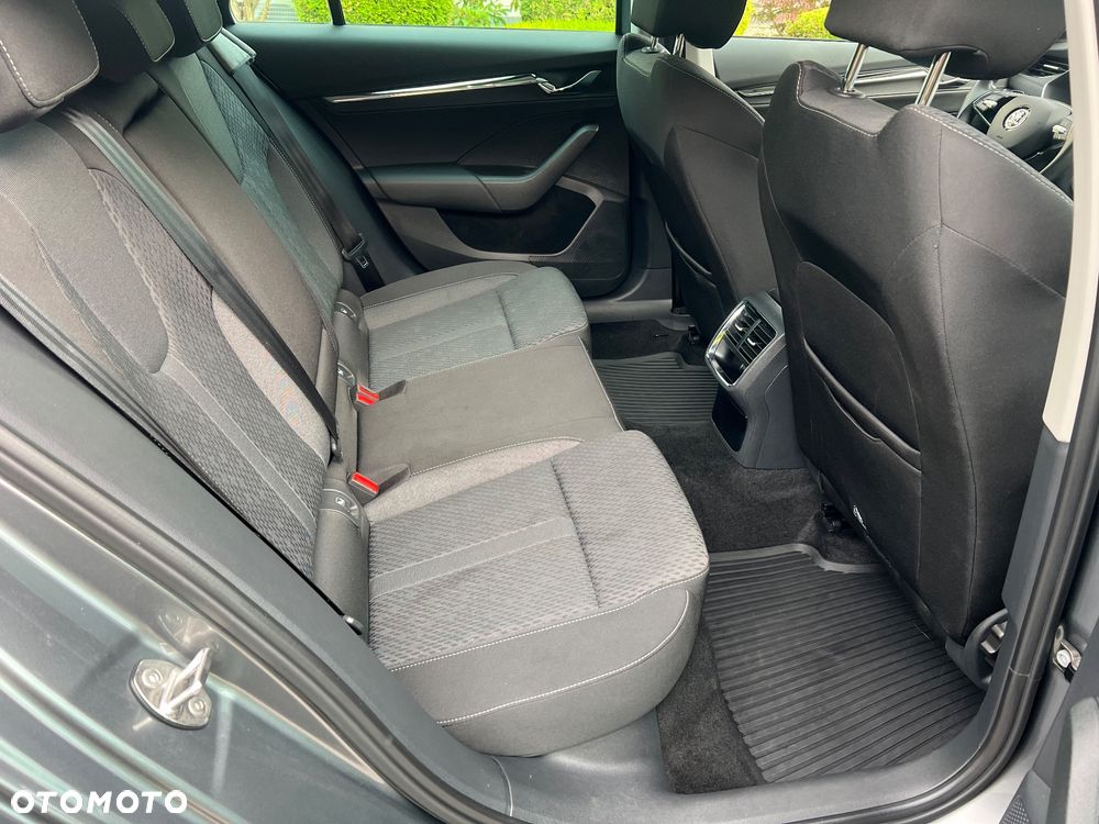 Skoda Octavia 2.0 TDI Style DSG - 13